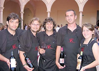 De flesta av vinmakarna på de nya bodegorna i Ronda är unga. Rodrigo på Los Bujeos, Paolo hos Joaquín Fernández, Álvaro på sin egenägda Morosant, Vicente hos Descalzos Viejos och Bibi på El Chantre.